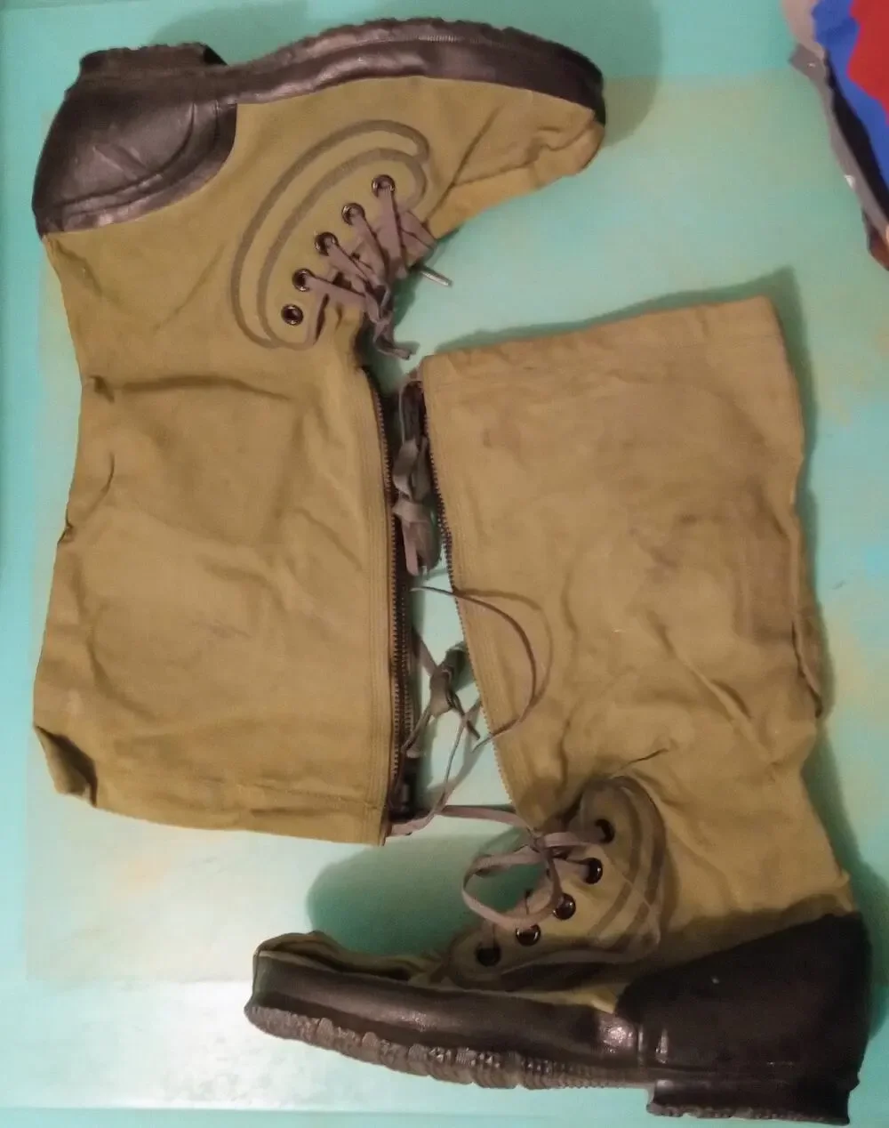 VTG U.S. Military N-1B Extreme Cold Weather Heavy Mukluk Boots SZ XL (13/14)